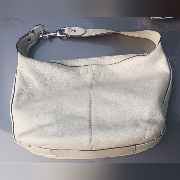 Coach ivory colored handbag - Picture 2 of 5